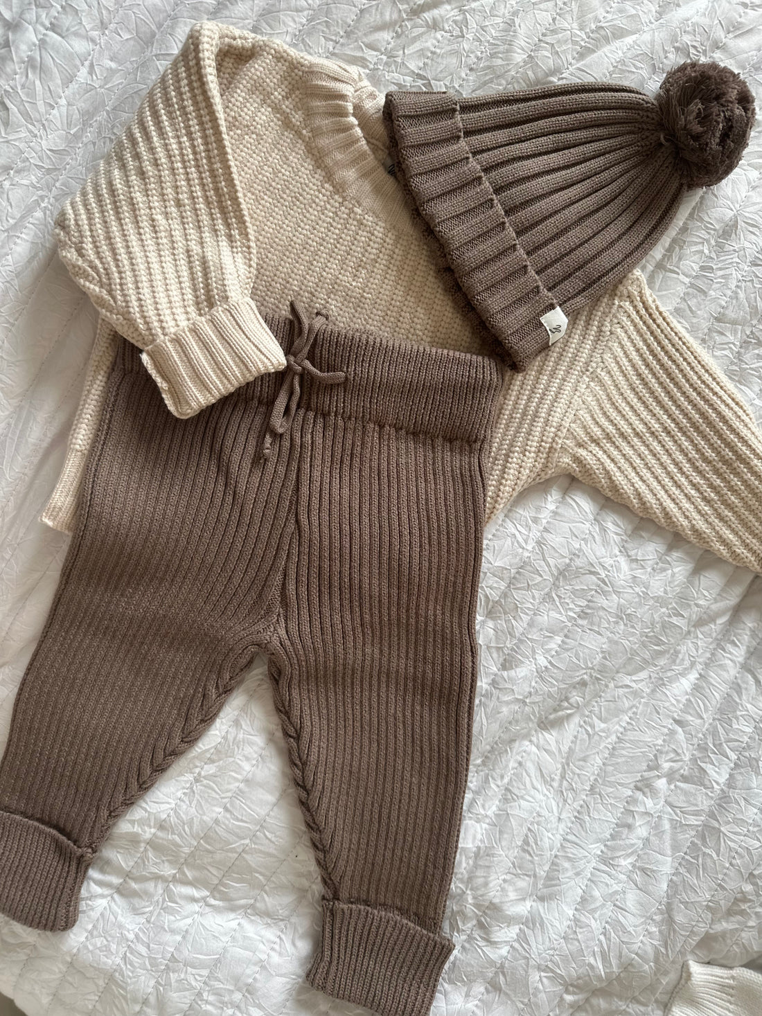 Brown ribbed knitted leggings